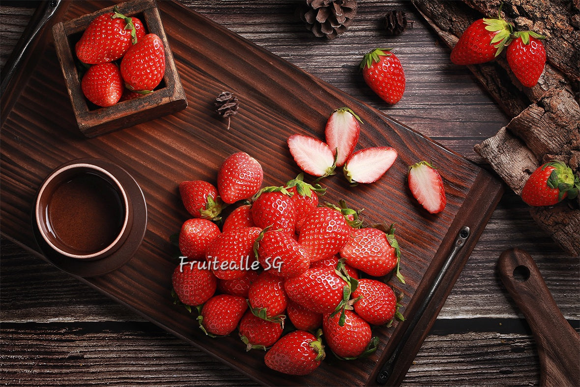 Strawberry - Korea Premium Sweet Strawberries 330gm 한국 딸기