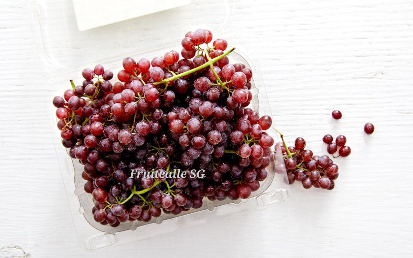 Grapes - Champagne Seedless Grapes from USA