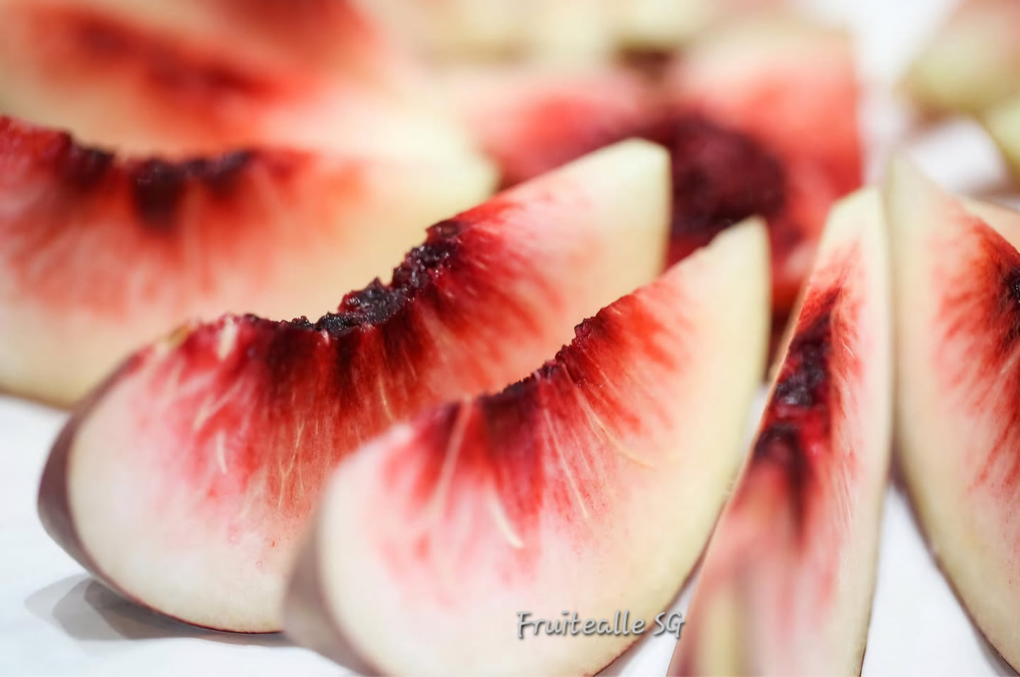 Peaches - USA Sweet White Peaches | Family Tree Farm